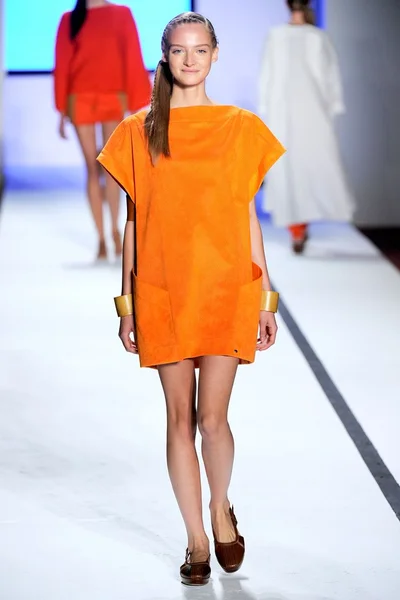 Look 17